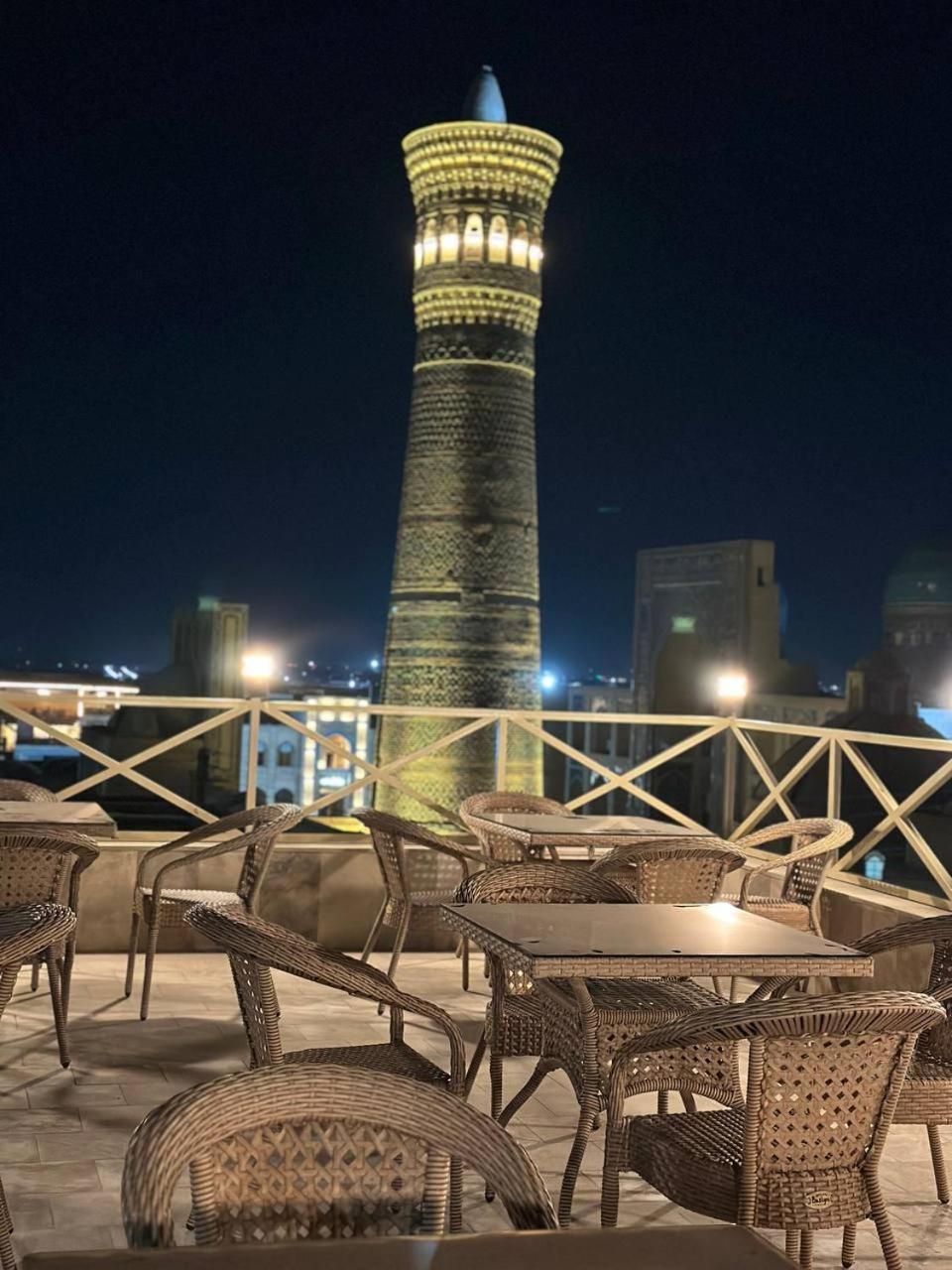 Poyi Kalon Teracce Hotel حلال Bucara Exterior foto
