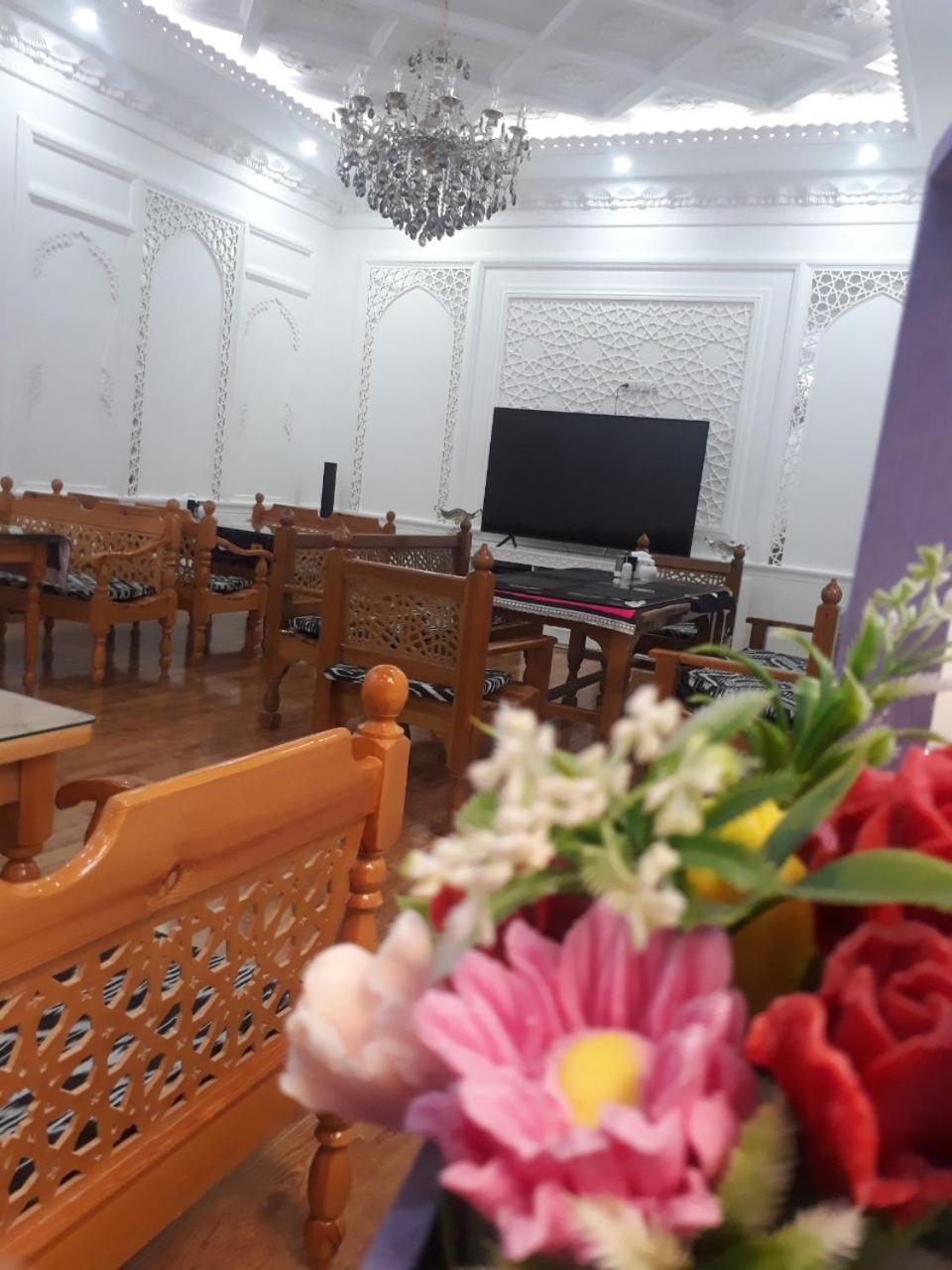 Poyi Kalon Teracce Hotel حلال Bucara Exterior foto
